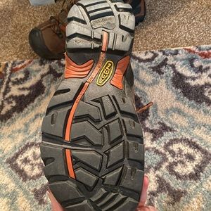 Keen men’s 10